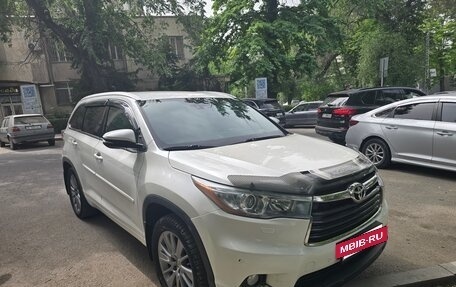 Toyota Highlander III, 2014 год, 2 700 000 рублей, 10 фотография