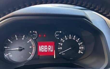 Toyota Land Cruiser Prado 150 рестайлинг 2, 2018 год, 6 200 000 рублей, 6 фотография