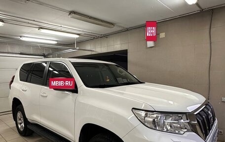 Toyota Land Cruiser Prado 150 рестайлинг 2, 2018 год, 6 200 000 рублей, 4 фотография