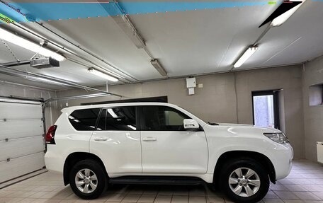 Toyota Land Cruiser Prado 150 рестайлинг 2, 2018 год, 6 200 000 рублей, 3 фотография