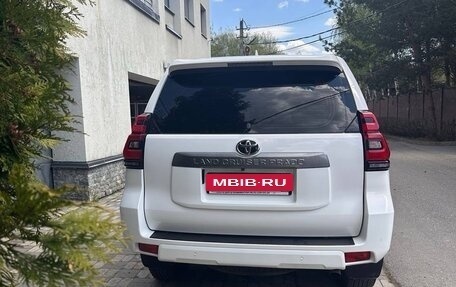 Toyota Land Cruiser Prado 150 рестайлинг 2, 2018 год, 6 200 000 рублей, 21 фотография