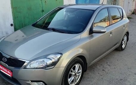 KIA cee'd I рестайлинг, 2010 год, 695 000 рублей, 8 фотография