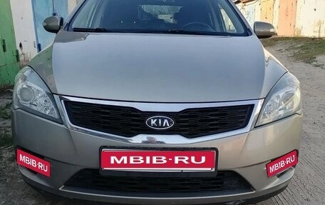 KIA cee'd I рестайлинг, 2010 год, 695 000 рублей, 11 фотография