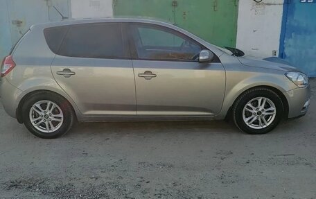 KIA cee'd I рестайлинг, 2010 год, 695 000 рублей, 30 фотография