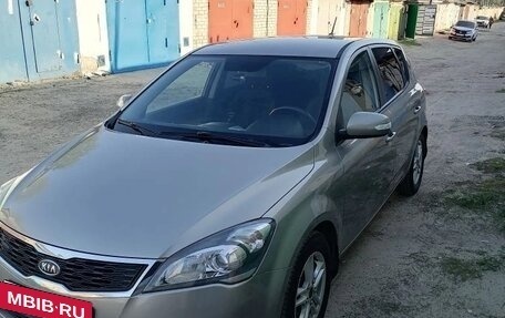 KIA cee'd I рестайлинг, 2010 год, 695 000 рублей, 28 фотография