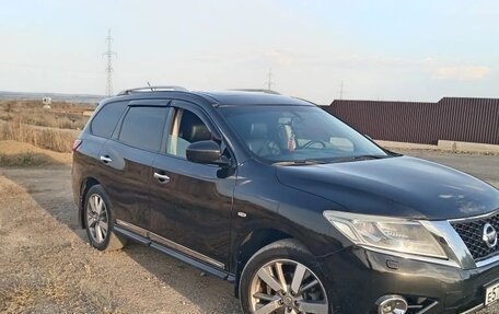 Nissan Pathfinder, 2015 год, 1 725 000 рублей, 2 фотография