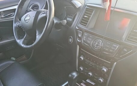 Nissan Pathfinder, 2015 год, 1 725 000 рублей, 5 фотография