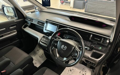 Honda Stepwgn IV, 2017 год, 1 799 000 рублей, 11 фотография
