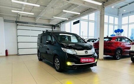 Honda Stepwgn IV, 2017 год, 1 799 000 рублей, 8 фотография