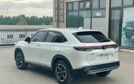 Honda Vezel, 2023 год, 1 870 000 рублей, 5 фотография