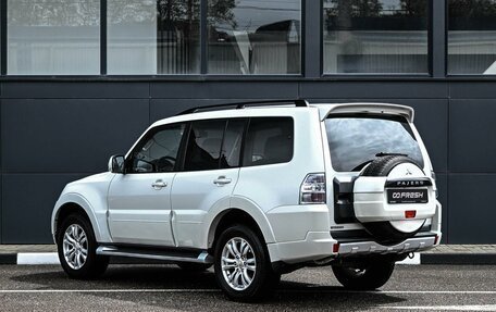 Mitsubishi Pajero IV, 2014 год, 2 374 000 рублей, 2 фотография
