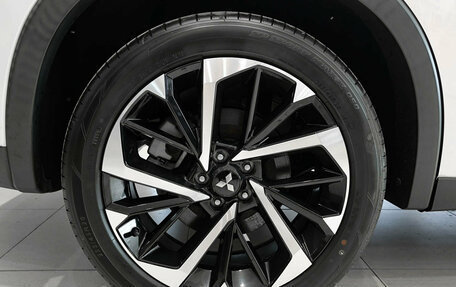 Mitsubishi Outlander, 2023 год, 4 150 000 рублей, 22 фотография