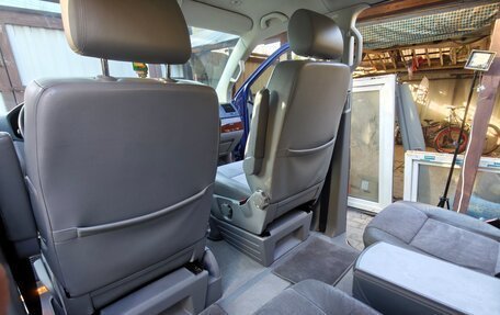 Volkswagen Multivan T5, 2004 год, 2 000 000 рублей, 33 фотография