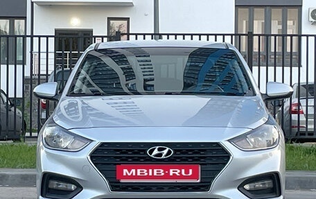 Hyundai Solaris II рестайлинг, 2019 год, 1 295 000 рублей, 3 фотография