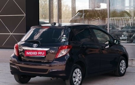 Toyota Vitz, 2013 год, 750 000 рублей, 5 фотография