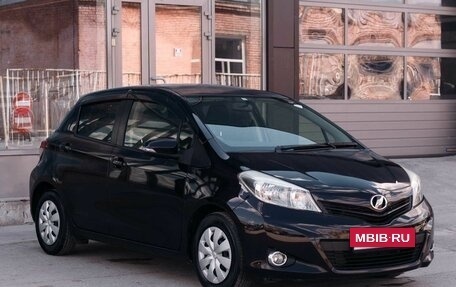 Toyota Vitz, 2013 год, 750 000 рублей, 3 фотография