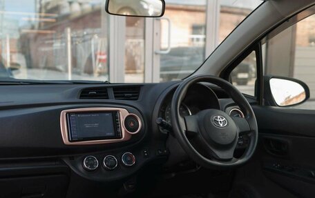 Toyota Vitz, 2013 год, 750 000 рублей, 10 фотография