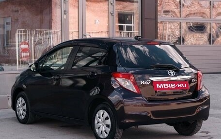 Toyota Vitz, 2013 год, 750 000 рублей, 7 фотография