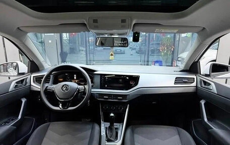 Volkswagen Polo, 2022 год, 1 000 000 рублей, 4 фотография