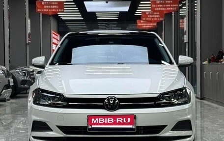 Volkswagen Polo, 2022 год, 1 000 000 рублей, 2 фотография