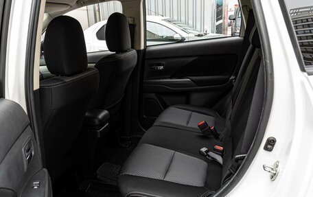 Mitsubishi Outlander III рестайлинг 3, 2018 год, 2 150 000 рублей, 11 фотография