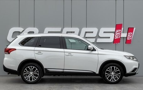 Mitsubishi Outlander III рестайлинг 3, 2018 год, 2 150 000 рублей, 5 фотография