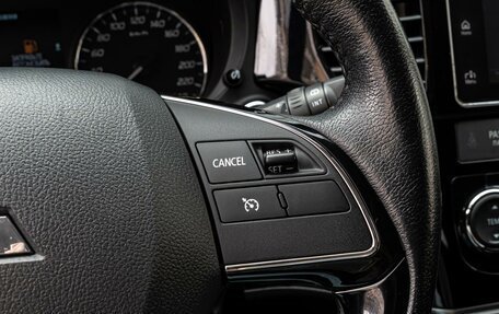 Mitsubishi Outlander III рестайлинг 3, 2018 год, 2 150 000 рублей, 14 фотография