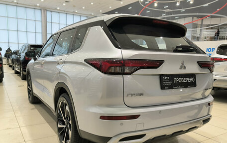 Mitsubishi Outlander, 2023 год, 4 250 000 рублей, 7 фотография