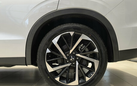 Mitsubishi Outlander, 2023 год, 4 250 000 рублей, 18 фотография