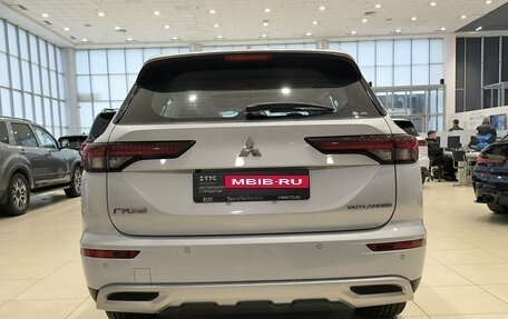 Mitsubishi Outlander, 2023 год, 4 250 000 рублей, 6 фотография