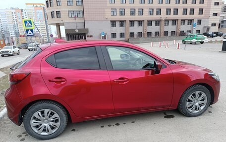Mazda 2 III, 2020 год, 1 400 000 рублей, 3 фотография