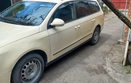 Volkswagen Passat B6, 2010 год, 520 000 рублей, 3 фотография