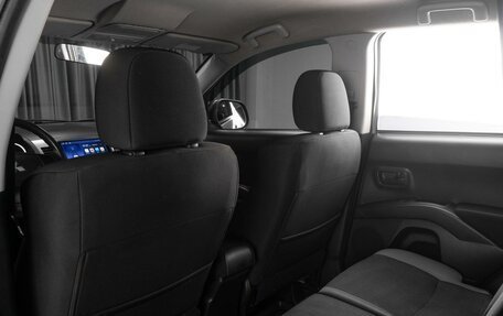 Mitsubishi Outlander III рестайлинг 3, 2007 год, 740 000 рублей, 11 фотография