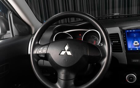 Mitsubishi Outlander III рестайлинг 3, 2007 год, 740 000 рублей, 13 фотография