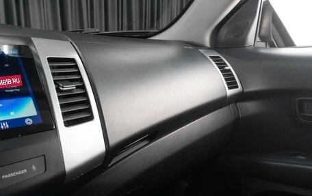 Mitsubishi Outlander III рестайлинг 3, 2007 год, 740 000 рублей, 21 фотография