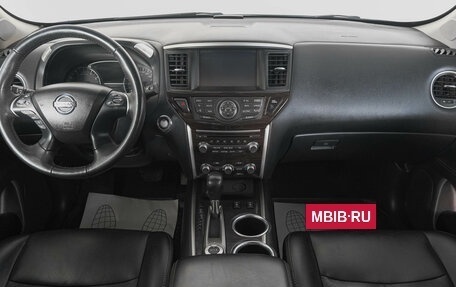 Nissan Pathfinder, 2015 год, 2 299 000 рублей, 14 фотография