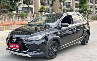 Toyota Yaris XP150 рестайлинг, 2022 год, 1 036 000 рублей, 1 фотография