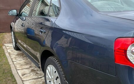 Volkswagen Jetta VI, 2010 год, 980 000 рублей, 5 фотография