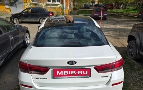 KIA Optima IV, 2018 год, 2 600 000 рублей, 11 фотография