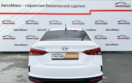 Hyundai Accent IV, 2022 год, 1 680 000 рублей, 3 фотография