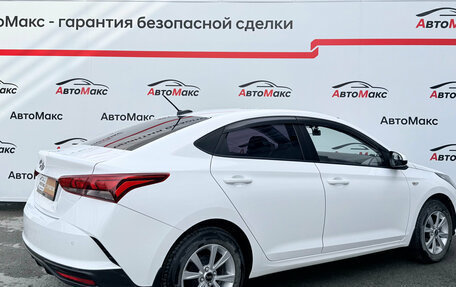 Hyundai Accent IV, 2022 год, 1 680 000 рублей, 4 фотография