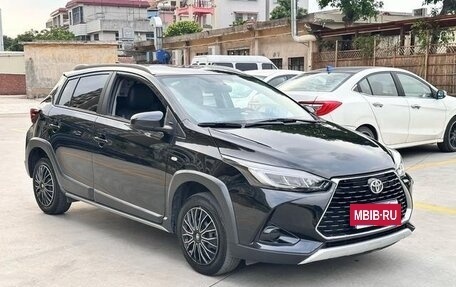 Toyota Yaris XP150 рестайлинг, 2022 год, 1 036 000 рублей, 3 фотография