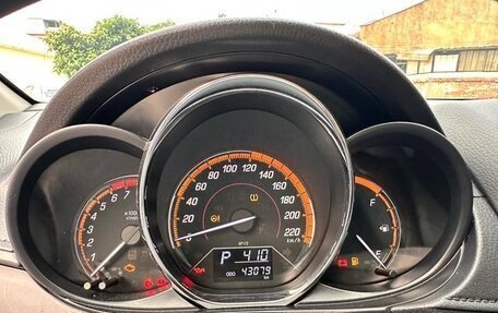Toyota Yaris XP150 рестайлинг, 2022 год, 1 036 000 рублей, 15 фотография