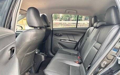 Toyota Yaris XP150 рестайлинг, 2022 год, 1 036 000 рублей, 14 фотография