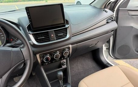 Toyota Yaris XP150 рестайлинг, 2021 год, 1 030 000 рублей, 12 фотография