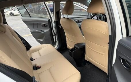 Toyota Yaris XP150 рестайлинг, 2021 год, 1 030 000 рублей, 13 фотография