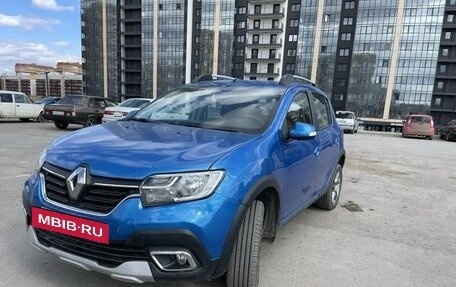 Renault Sandero II рестайлинг, 2021 год, 950 000 рублей, 2 фотография