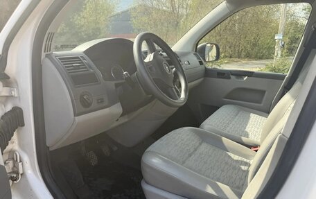 Volkswagen Transporter T5 рестайлинг, 2010 год, 1 990 000 рублей, 9 фотография