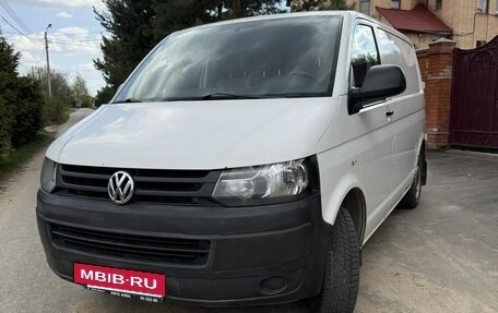 Volkswagen Transporter T5 рестайлинг, 2010 год, 1 990 000 рублей, 2 фотография