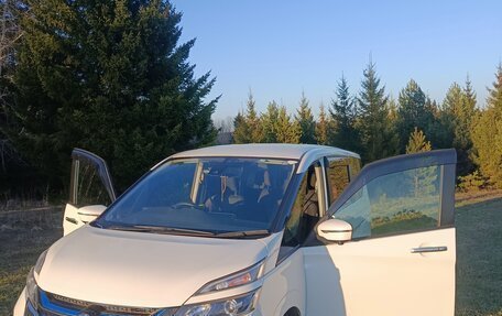 Nissan Serena IV, 2019 год, 1 850 000 рублей, 2 фотография